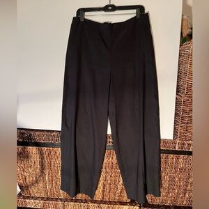 Black “Vince” Cropped Pants